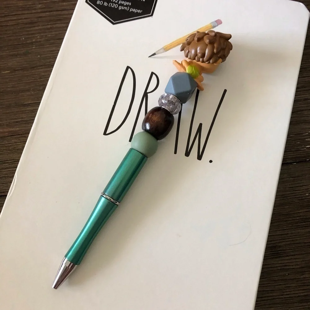 Disney Doorables: The Good Dinosaur: Spot handmade beaded pen